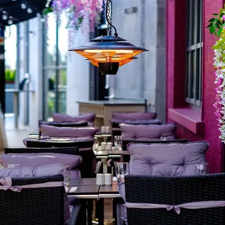 Отель Claregalway Hotel 4*