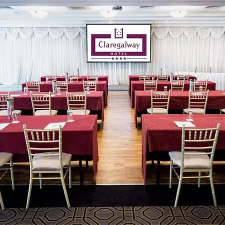 Claregalway Hotel Отель