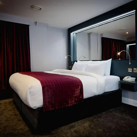 Claregalway Hotel Отель