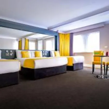 克莱尔戈尔韦酒店 酒店